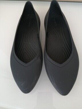 Crocs On The Clock Work Flats Black Waterproof Comfort Slip On Size 6